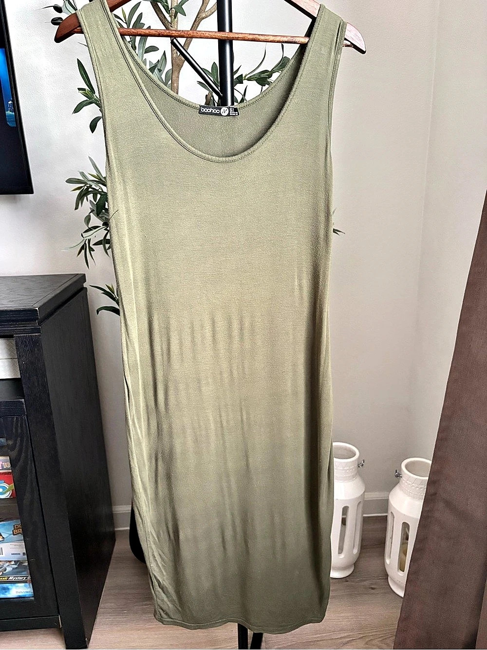 boohoo Basic Scoop Neck Midi Dress Women's Maxi Tank Dress Green Medium